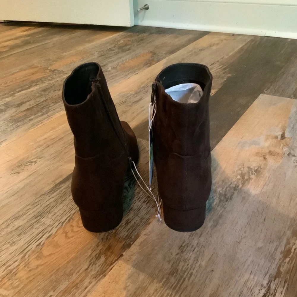 Universal Thread Dark Brown Suede Ankle Booties